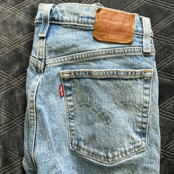 Levi’s - Picture 4 of 4